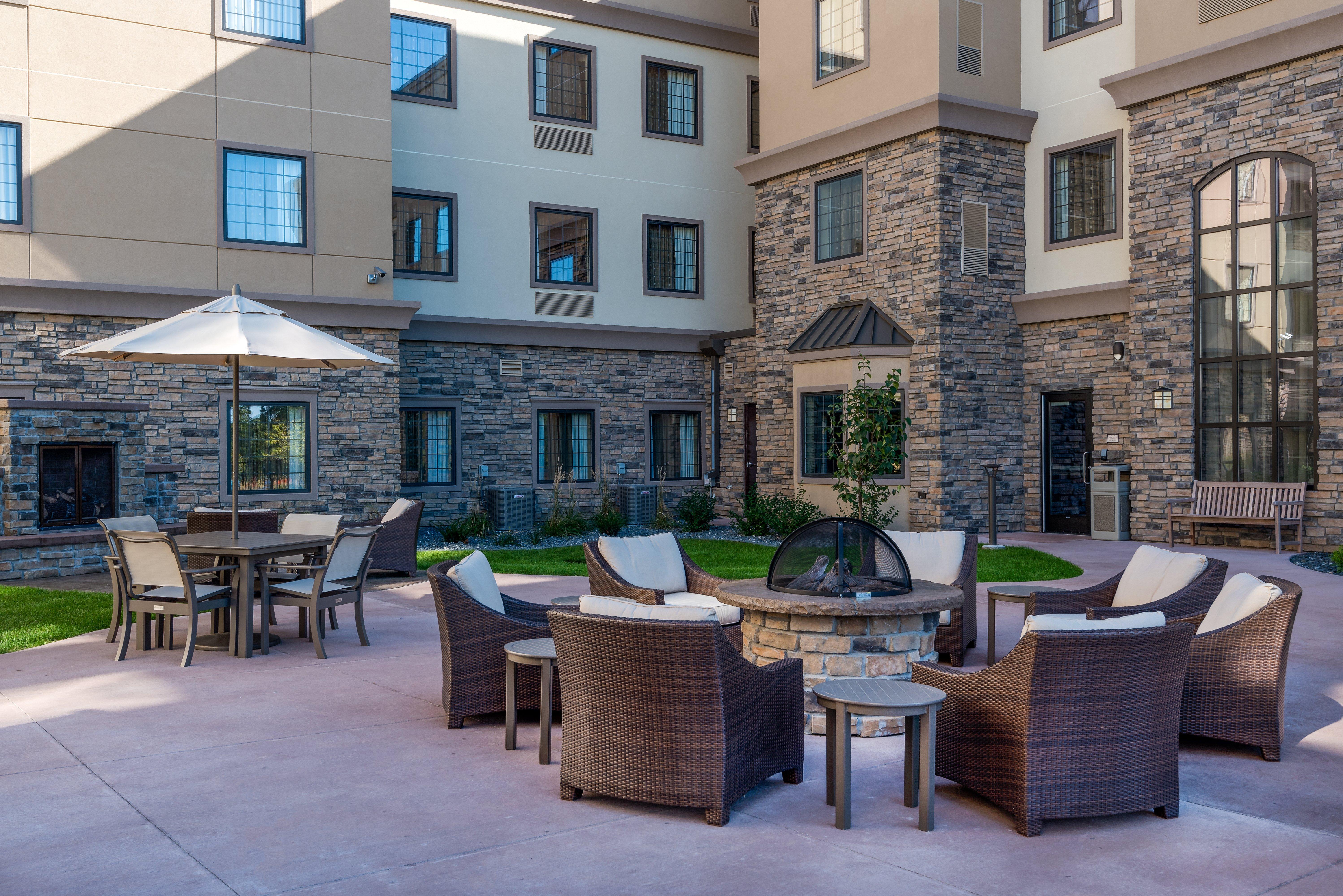 Staybridge Suites Eau Claire - Altoona By Ihg Εξωτερικό φωτογραφία
