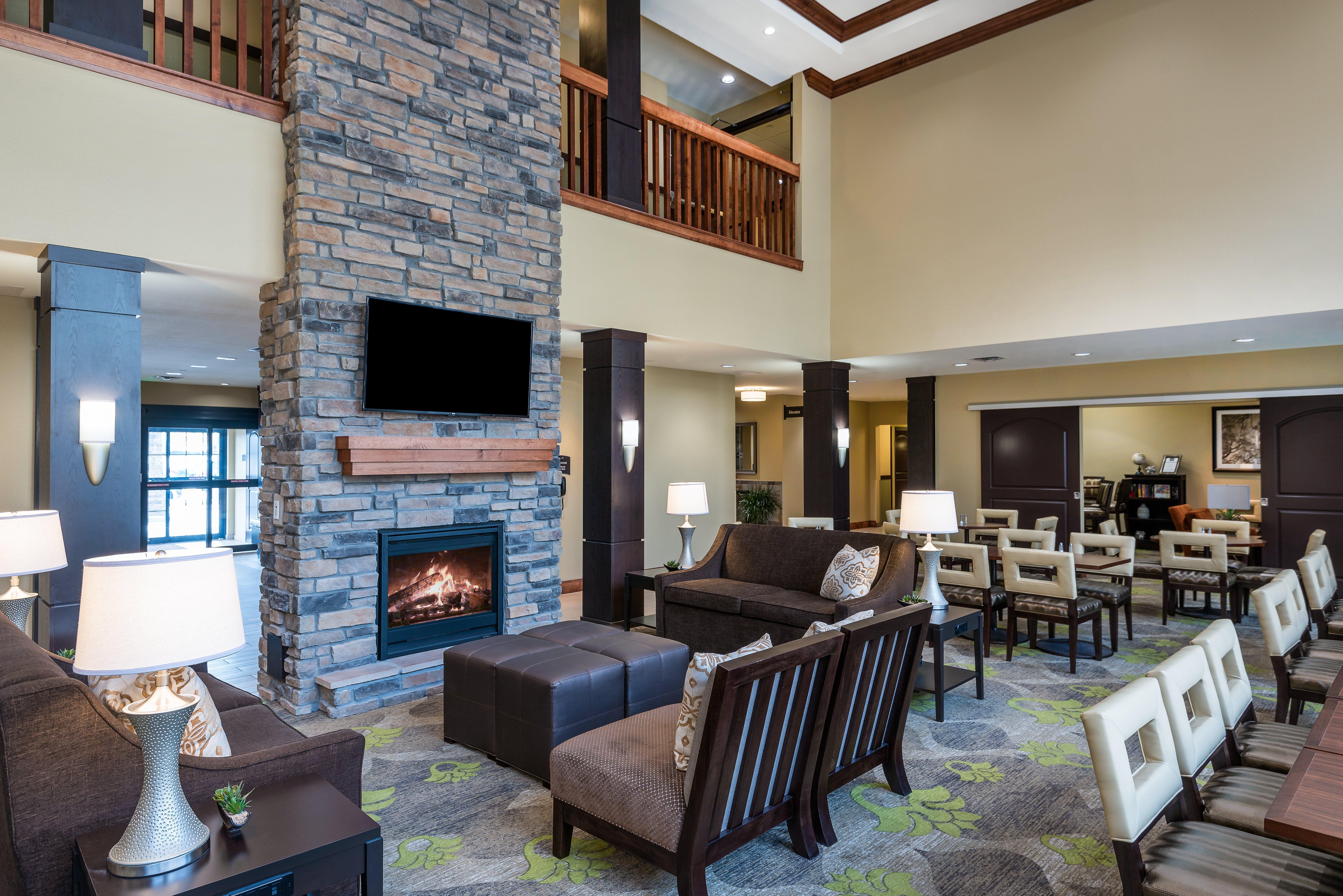 Staybridge Suites Eau Claire - Altoona By Ihg Εξωτερικό φωτογραφία