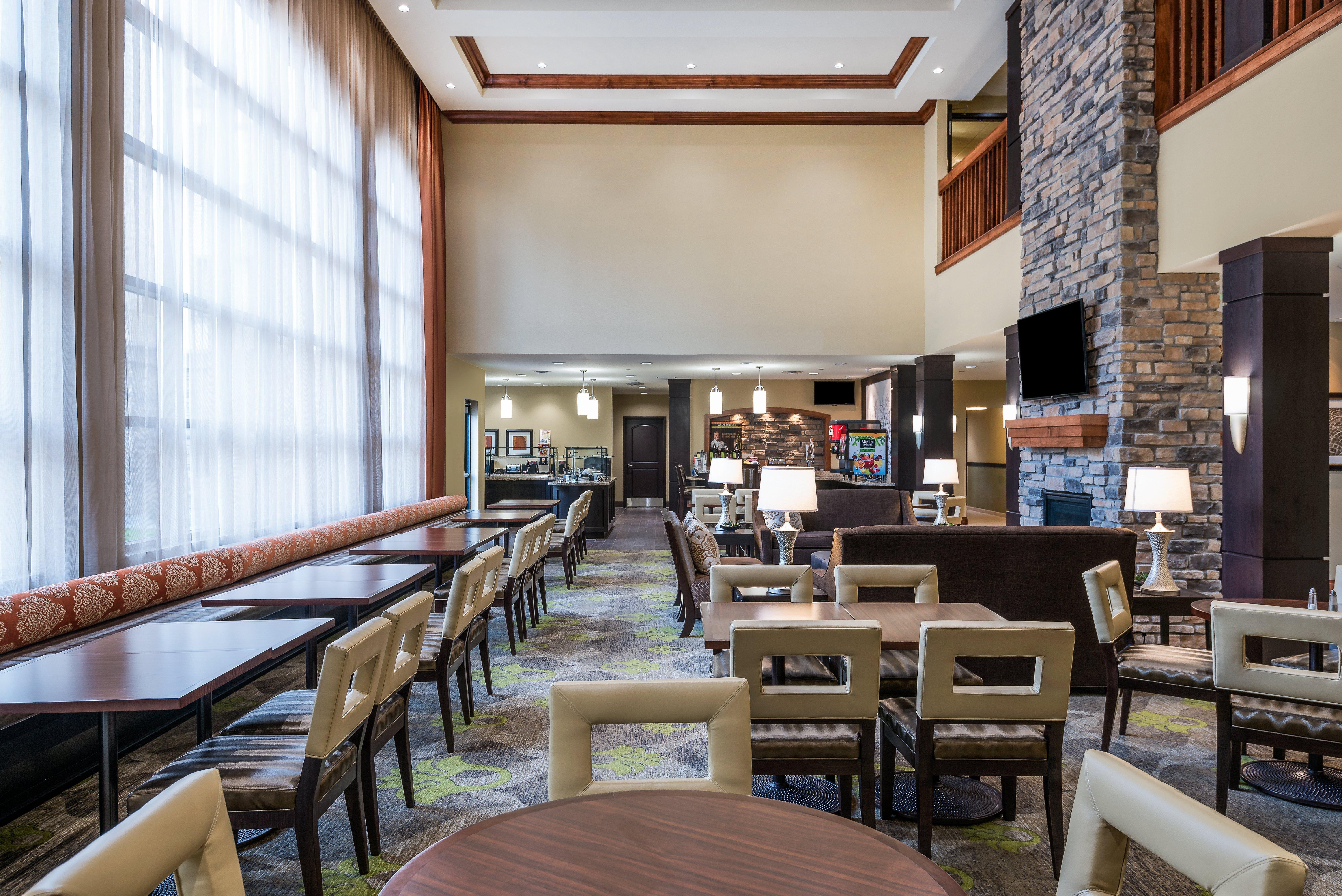 Staybridge Suites Eau Claire - Altoona By Ihg Εξωτερικό φωτογραφία