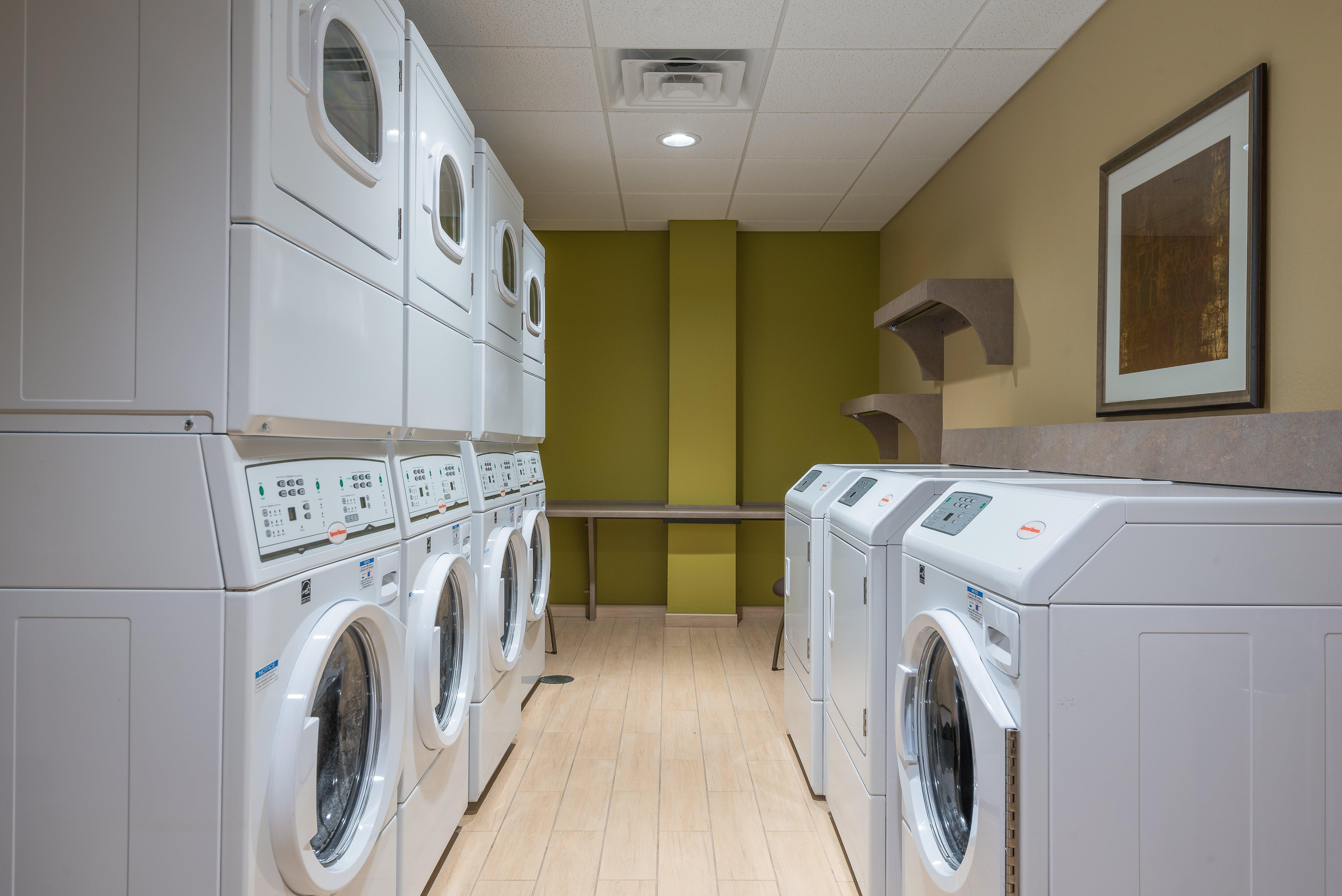 Staybridge Suites Eau Claire - Altoona By Ihg Εξωτερικό φωτογραφία