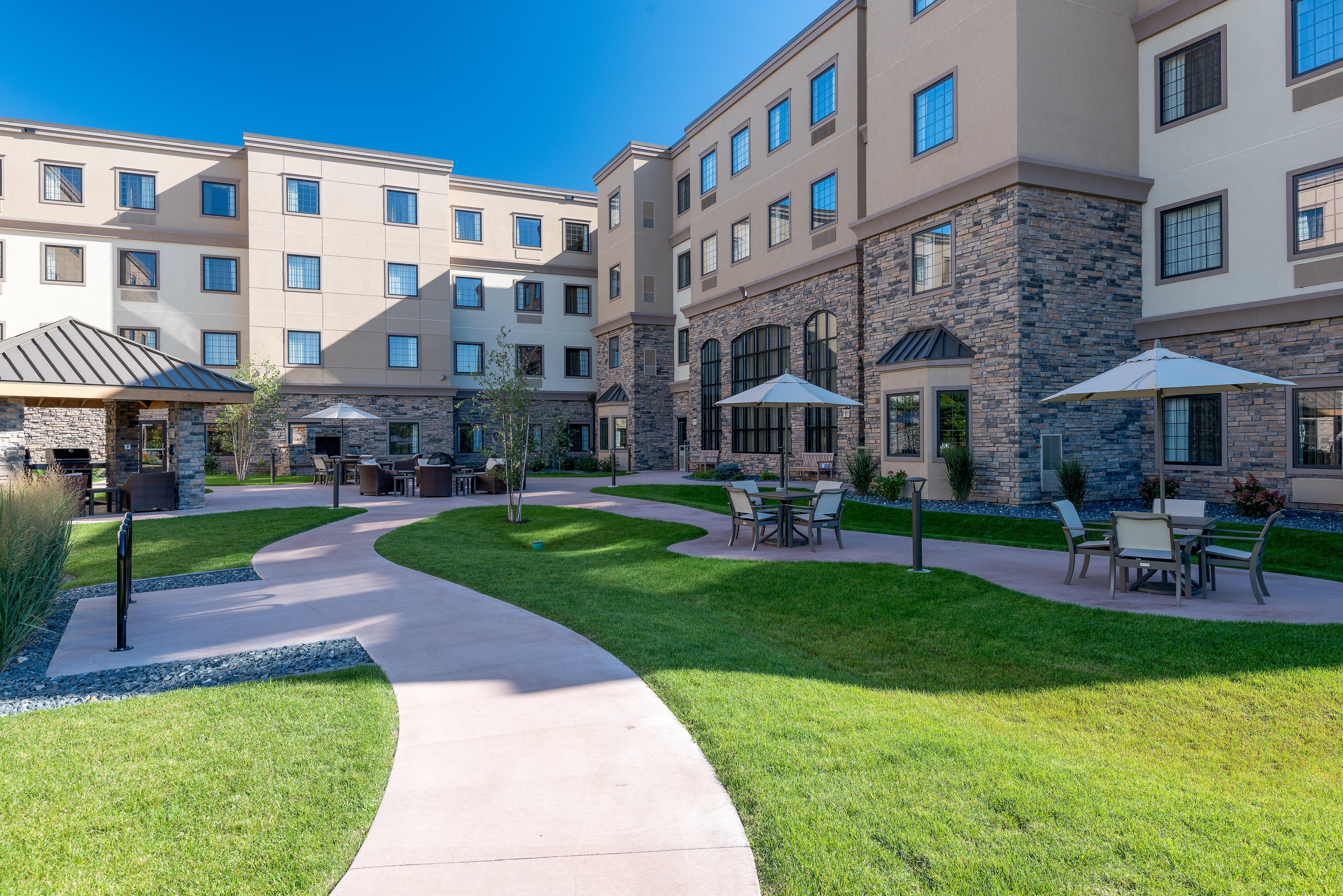 Staybridge Suites Eau Claire - Altoona By Ihg Εξωτερικό φωτογραφία