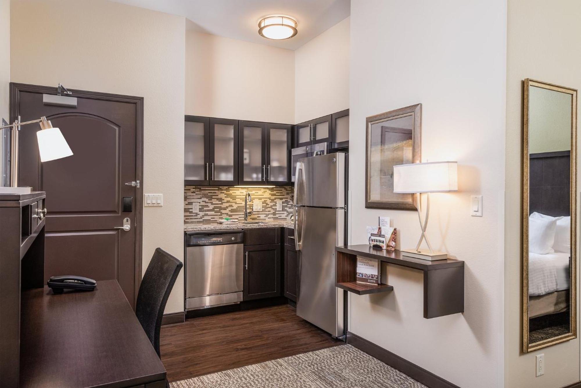 Staybridge Suites Eau Claire - Altoona By Ihg Εξωτερικό φωτογραφία